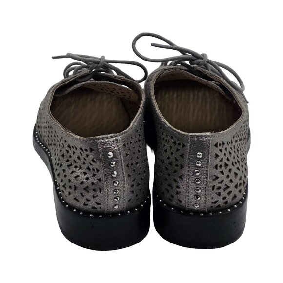Women's - Vince Camuto Lesta Silver Metallic Leather Oxford Flats, Size 6 - Picture 4 of 8
